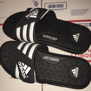 ADIDAS supercloud slides size 8